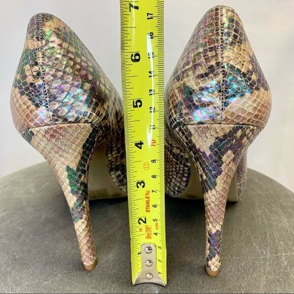 𝅺nwob BCBGeneration iridescent snake print high heels size 7 - Picture 7 of 9